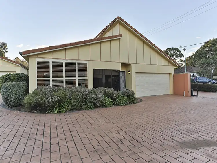 2/224 Herries Street, Newtown QLD 4350