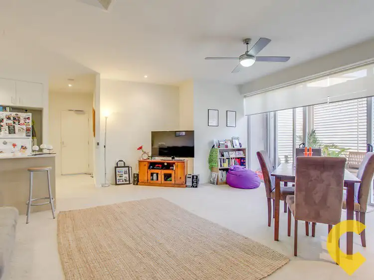 Fifth view of Homely unit listing, 1/146 Prince Edward Parade, Scarborough QLD 4020