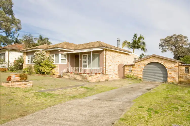 11 Craig Avenue, Oxley Park NSW 2760