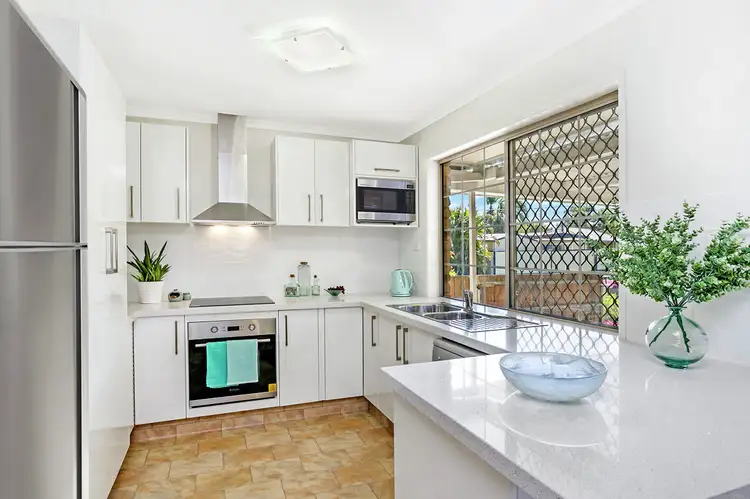 8 WILCOX  STREET, Loganholme QLD 4129