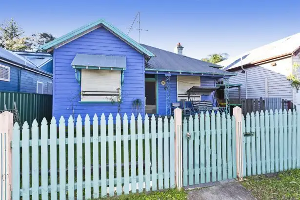 72 Donald Street, Hamilton NSW 2303