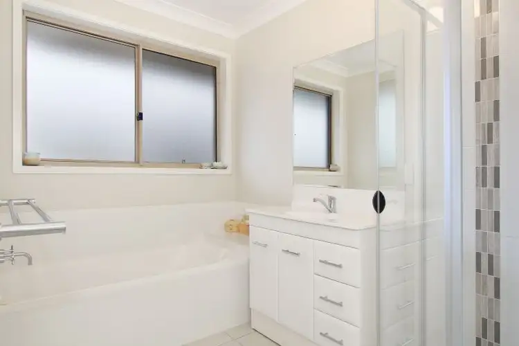 Sixth view of Homely house listing, 10 Mulconda Close, Tamworth NSW 2340