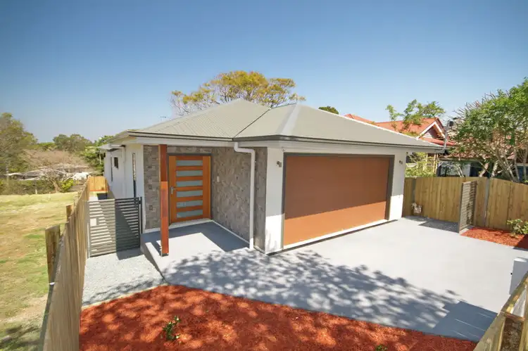 21a Barrinia Street, Manly QLD 4179