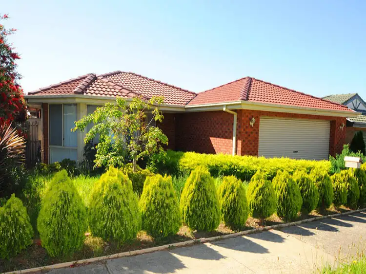 2 Jammon Close, Hampton Park VIC 3976