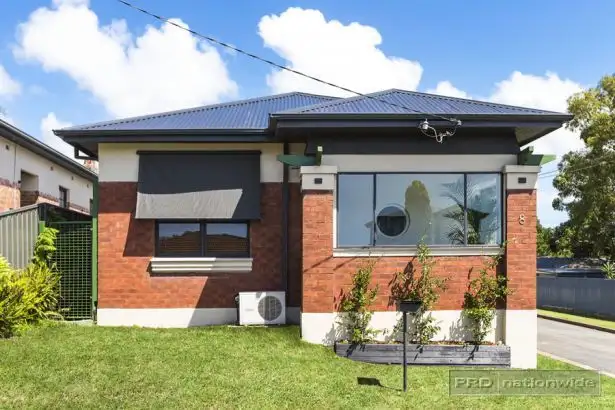 8 Arthur Street, Mayfield NSW 2304