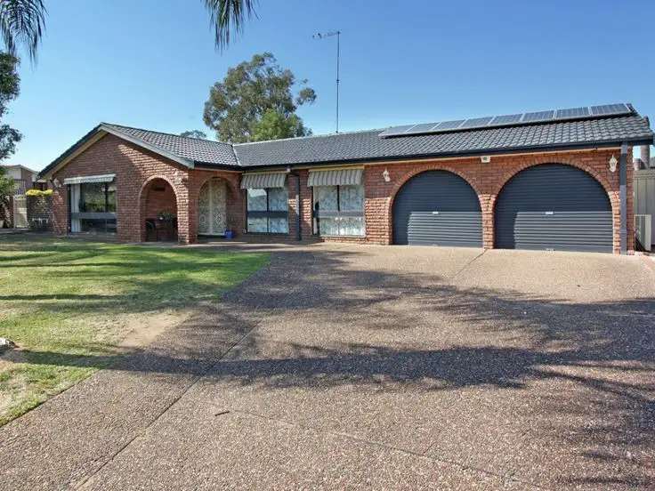 1 Mynah Close, St Clair NSW 2759