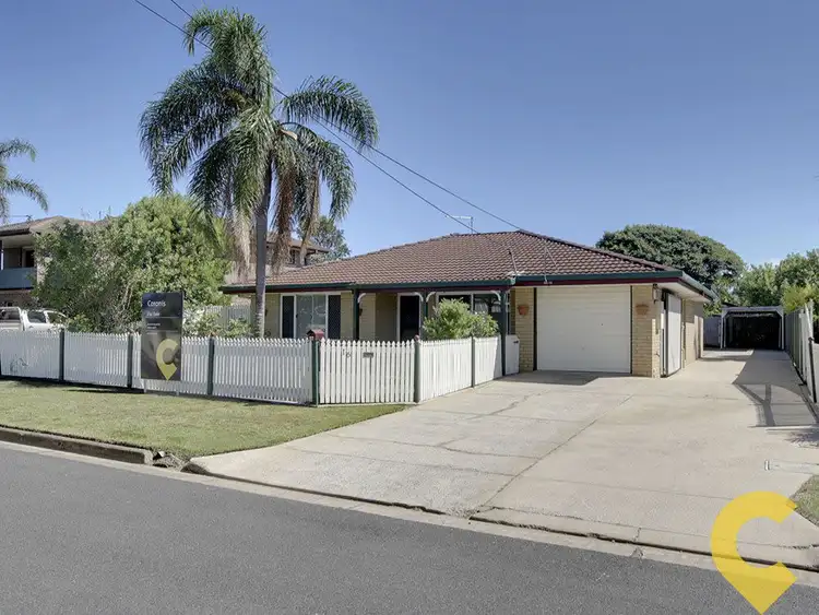 16 Beacon Cr, Newport QLD 4020