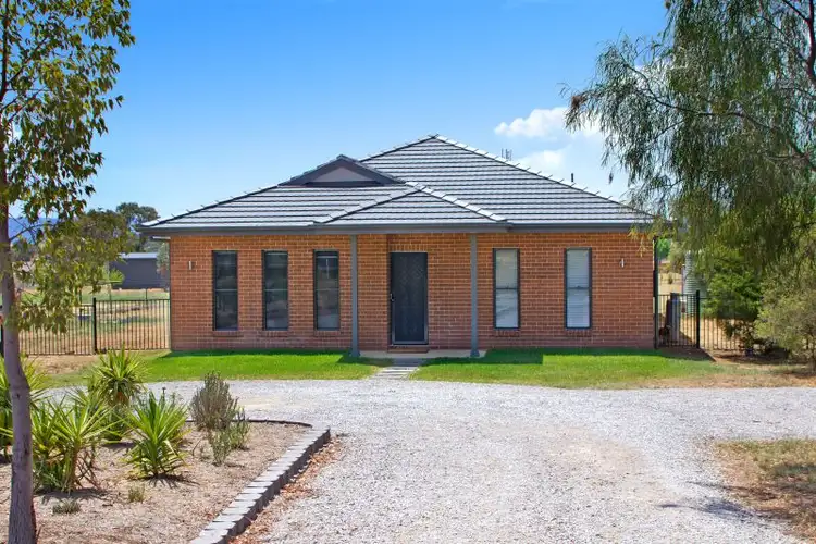 21 Regans Road, Tamworth NSW 2340