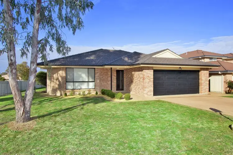 64 Warwick Road, Tamworth NSW 2340