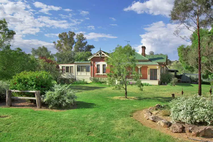 2 Kerridene Road, Tamworth NSW 2340