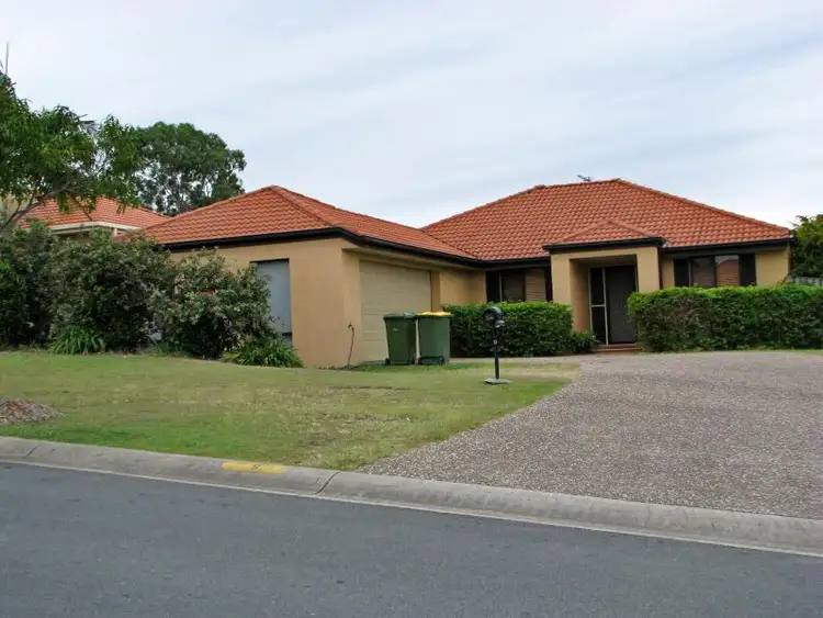 9 Midway Terrace, Pacific Pines QLD 4211