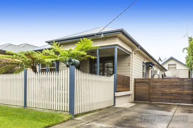 6 Mowbray Crescent, Adamstown NSW 2289