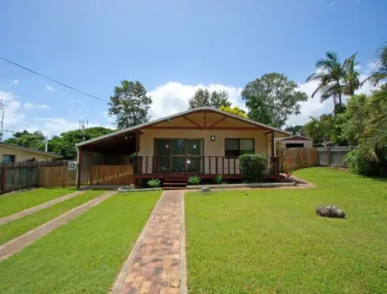 9 Top Street, Torquay QLD 4655