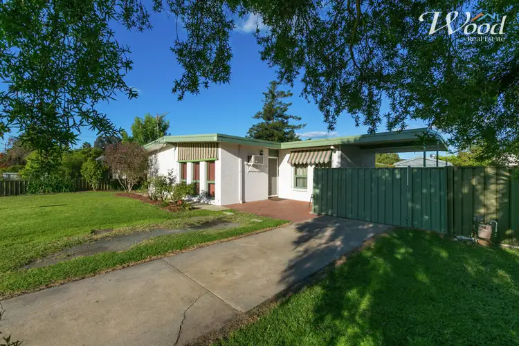384 Dick Road, Lavington NSW 2641
