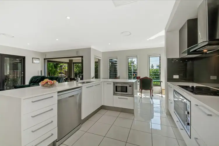 2 Hibbertia Street, Mountain Creek QLD 4557