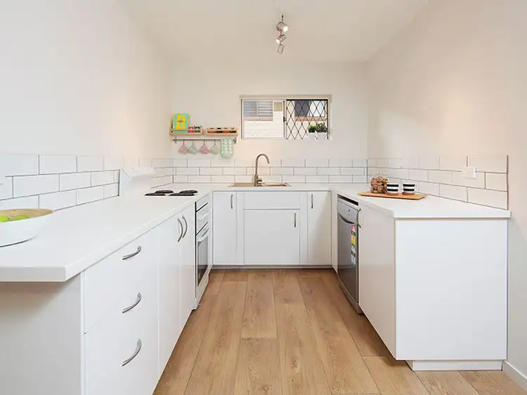 Fourth view of Homely unit listing, 2/12 Elliott Street, Clayfield QLD 4011