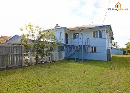 34 Edward St, Urangan QLD 4655