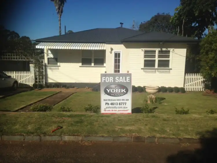 20 Beelbee Street, Harristown QLD 4350