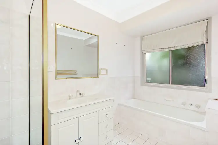 Fifth view of Homely house listing, 1 Murray Place, Forest Lake QLD 4078