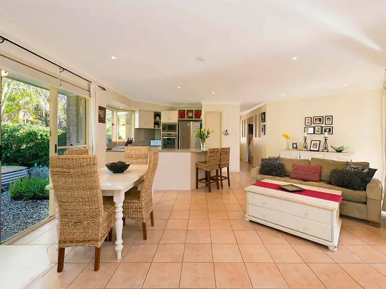 Sixth view of Homely house listing, 8 Woodrose Crescent, Sinnamon Park QLD 4073