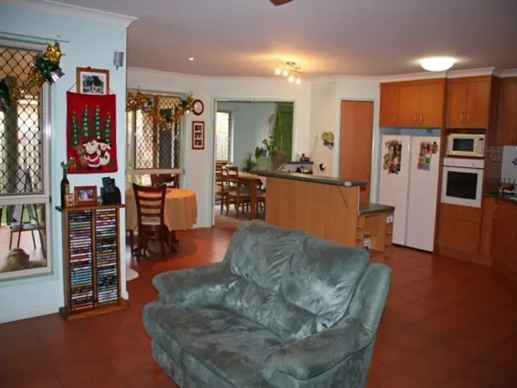 Third view of Homely house listing, 5 Beardmore Place, Clinton QLD 4680