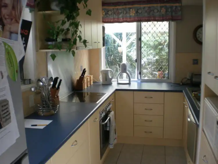 Sixth view of Homely house listing, 8 CEDAR CLOSE, Forest Lake QLD 4078