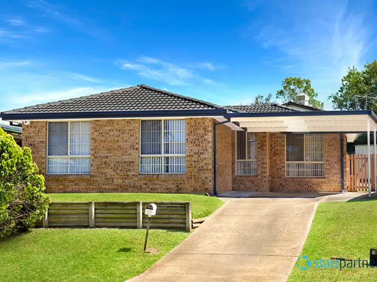 17 Whorlong St, St Helens Park NSW 2560