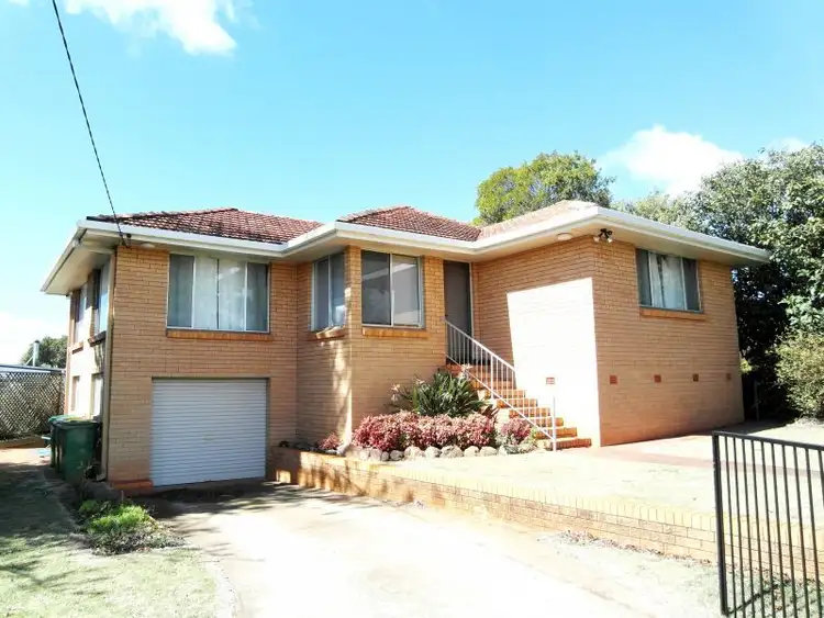 8 Leichhardt Street, Centenary Heights QLD 4350