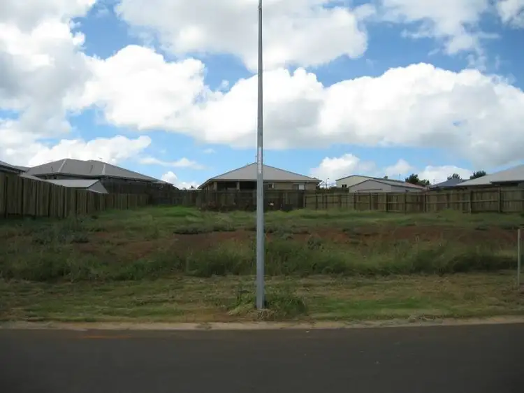 5 Wagtail Drive, Highfields QLD 4352