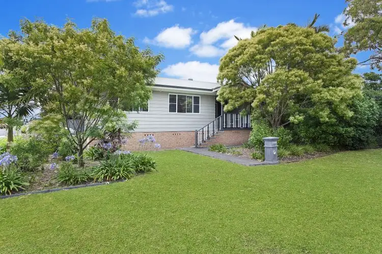 2 Lake Street, Wyee Point NSW 2259