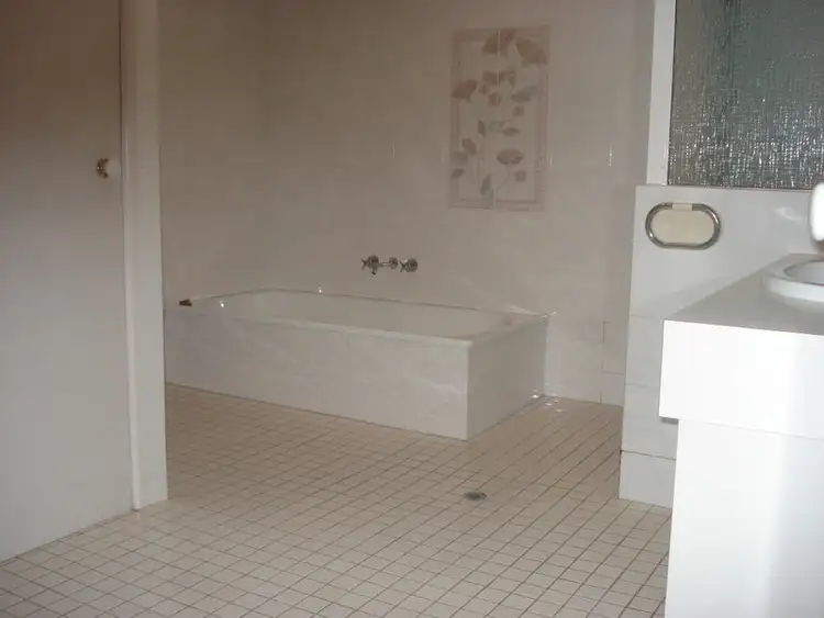 Seventh view of Homely house listing, 10 Hilltop Crescent, Alexandra Hills QLD 4161
