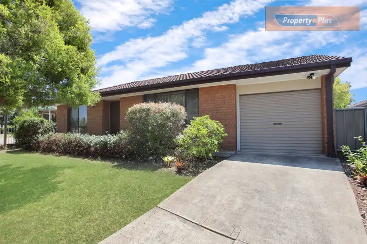 156 Explorers Way, St Clair NSW 2759