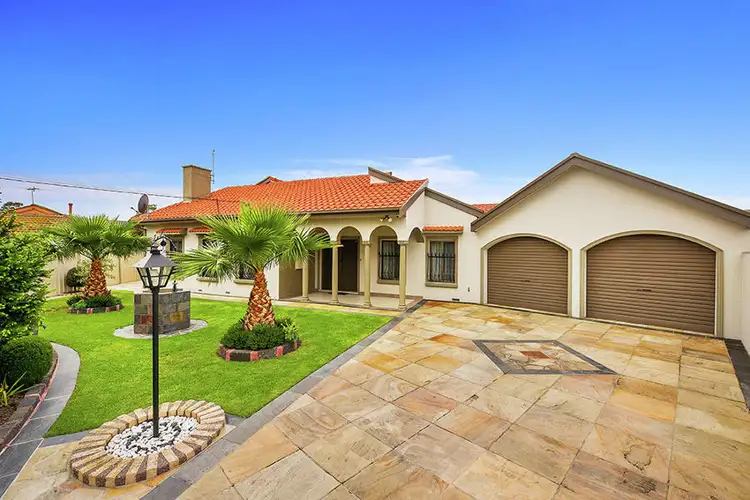 Main view of Homely house listing, 18 Nyanda Close, Keilor Downs VIC 3038