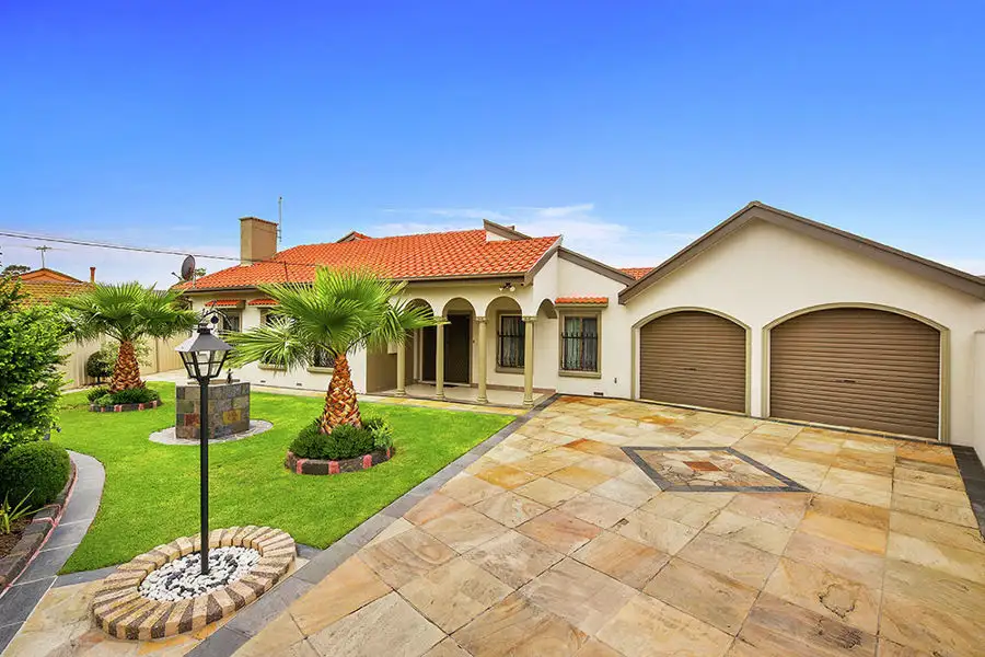 Main view of Homely house listing, 18 Nyanda Close, Keilor Downs VIC 3038