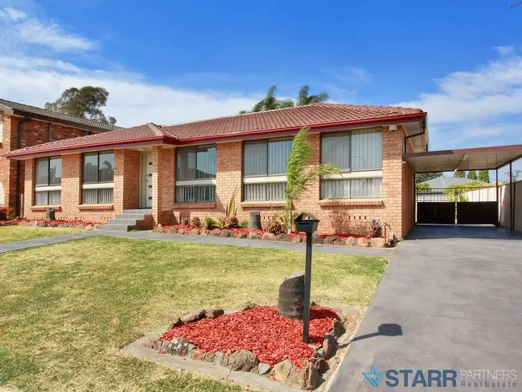 10 Endeavour Avenue, St Clair NSW 2759