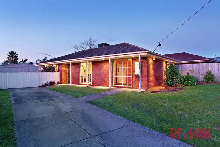 17 Ivan Crescent, Hampton Park VIC 3976