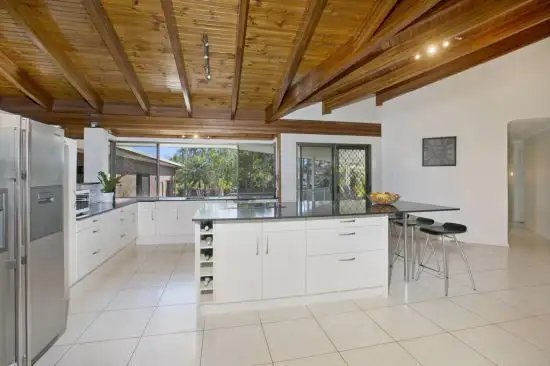 Fourth view of Homely house listing, 9 Waverney Court, Carindale QLD 4152