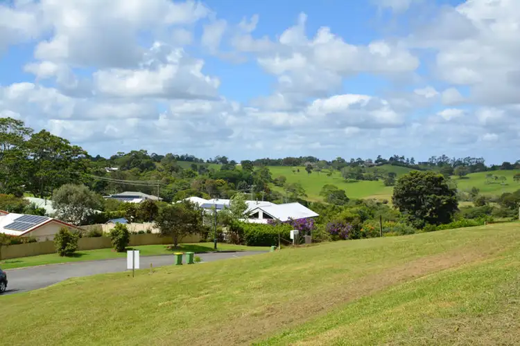 2 Rosewood Court, Maleny QLD 4552