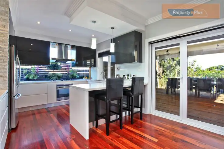 112 Pine Creek Cct, St Clair NSW 2759