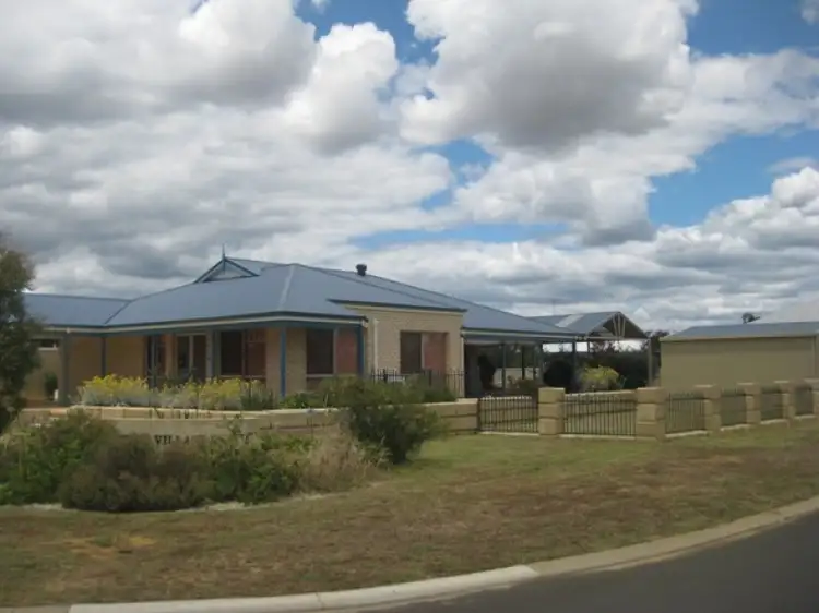 2 Gibson Terrace, Burekup WA 6227