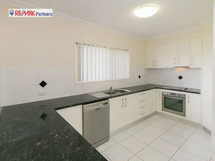 24 Bounty Circuit, Eli Waters QLD 4655