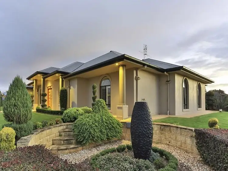 Second view of Homely house listing, 2 Cockatoo Court, Highfields QLD 4352