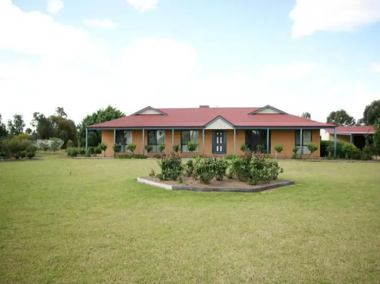 127 Lawson Syphon Road, Deniliquin NSW 2710