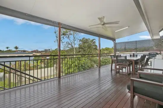 Main view of Homely house listing, 33 Honeysuckle Street, Mansfield QLD 4122