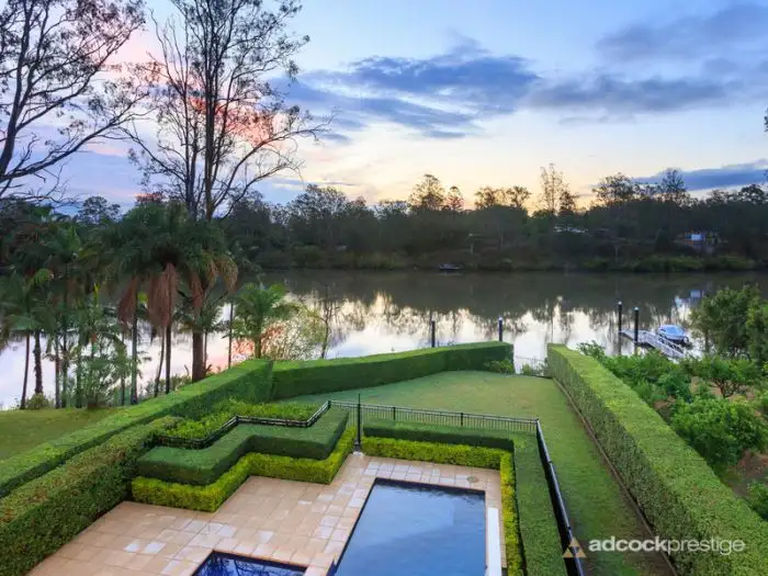 16 Douglas Street, Sherwood QLD 4075