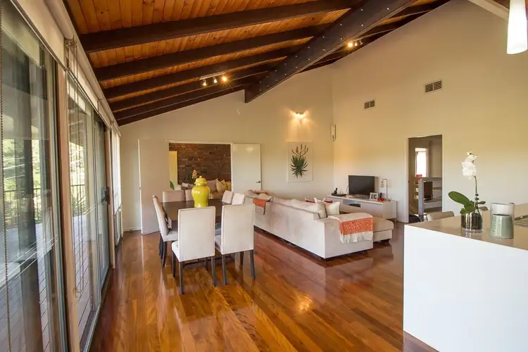 38 Euree Street, Kenmore QLD 4069