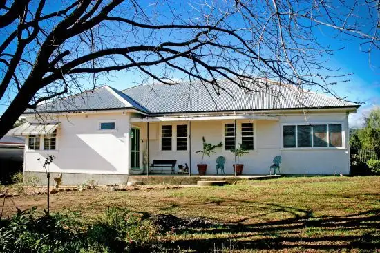 Main view of Homely house listing, 10 Parry Street, Tamworth NSW 2340