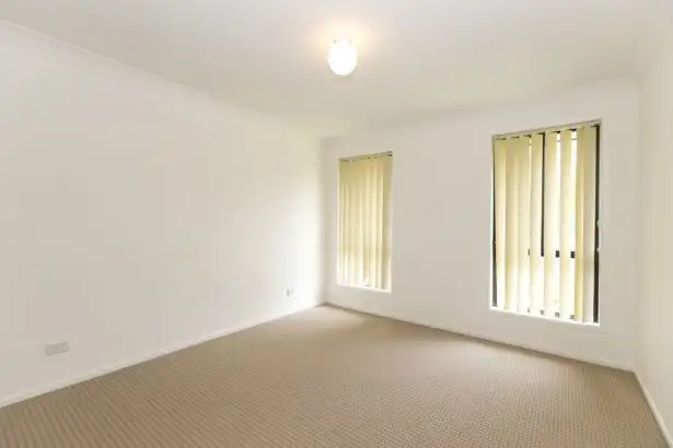Fifth view of Homely house listing, 2 Peppercorn Crescent, Fletcher NSW 2287