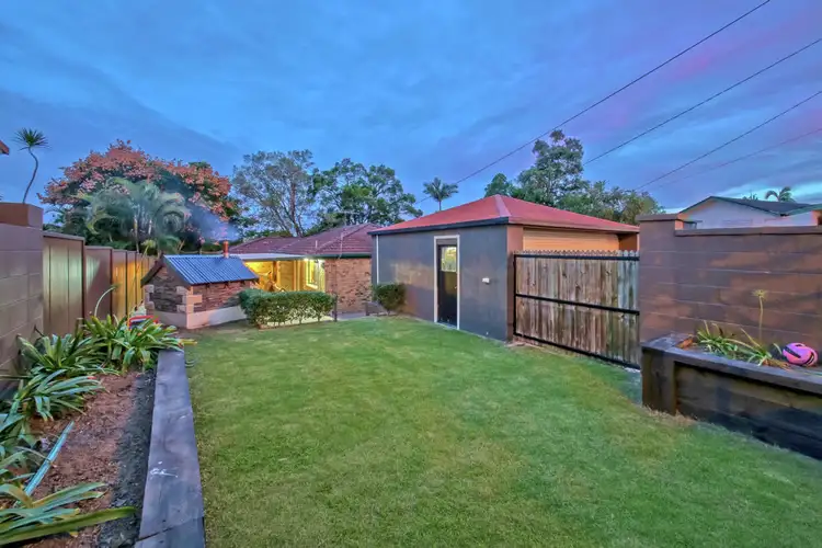 7 Ferny Way, Ferny Hills QLD 4055