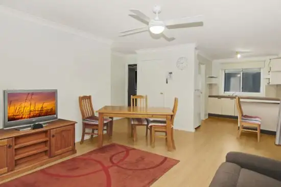 Third view of Homely villa listing, 4/205a Albany Street, Point Frederick NSW 2250